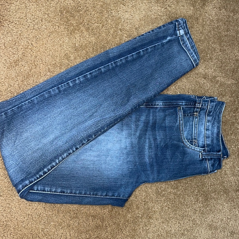 Sold/ no rip jeggings